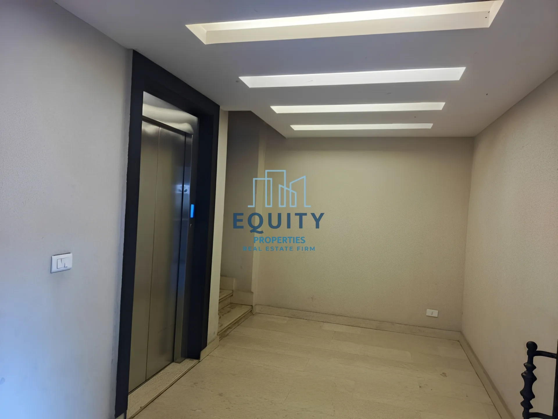 Apartment for Sale in Jdeideh - 3 bed, 4 bath