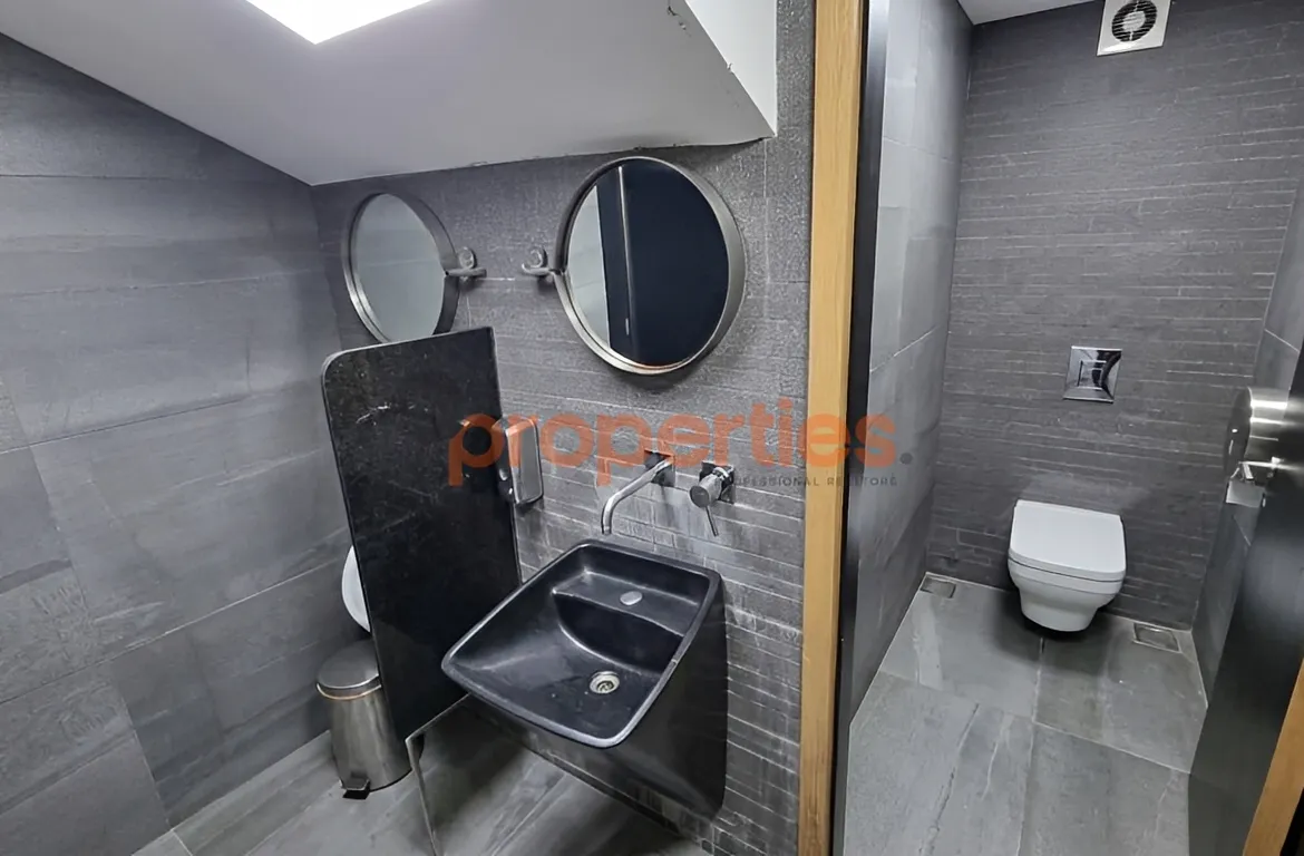 Office for Rent in Achrafieh