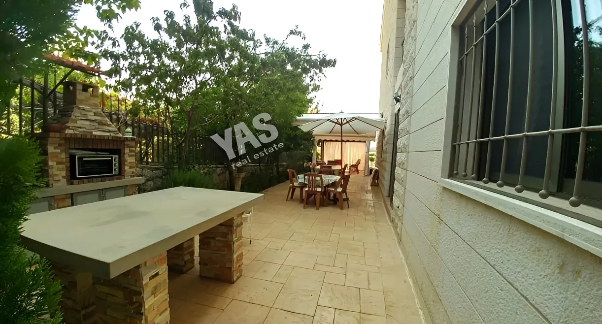 Apartment for Sale in Ballouneh