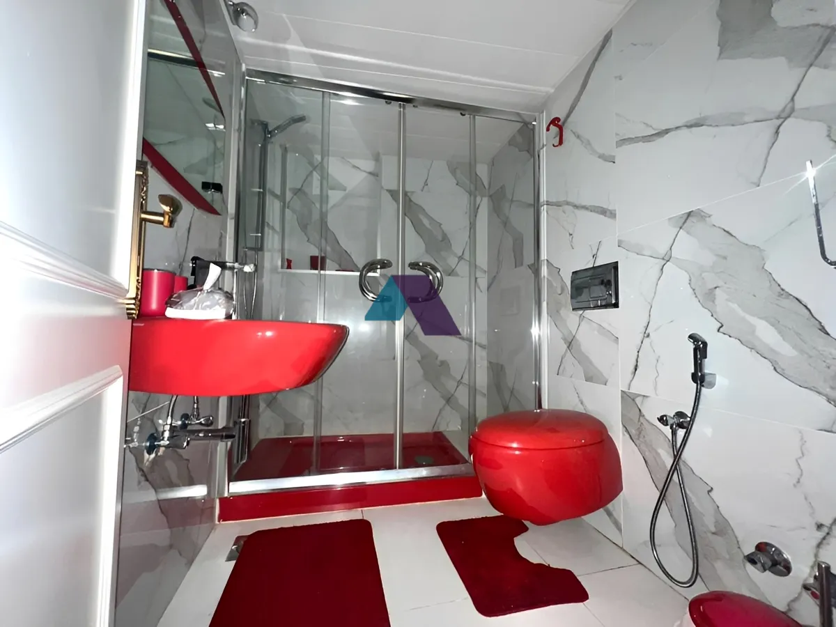 Apartment for Sale in Downtown - 3 bed, 4 bath