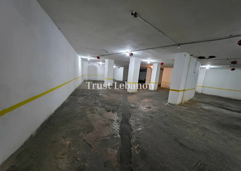 Warehouse for sale in Furn El Chebak