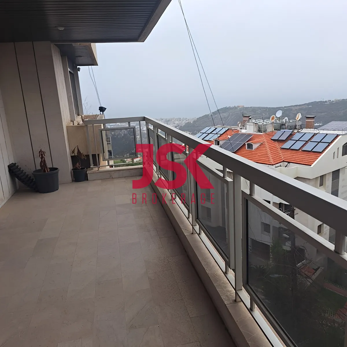Apartment for Rent in Mazraat Yachoua, Lebanon - 3 bed, 3 bath
