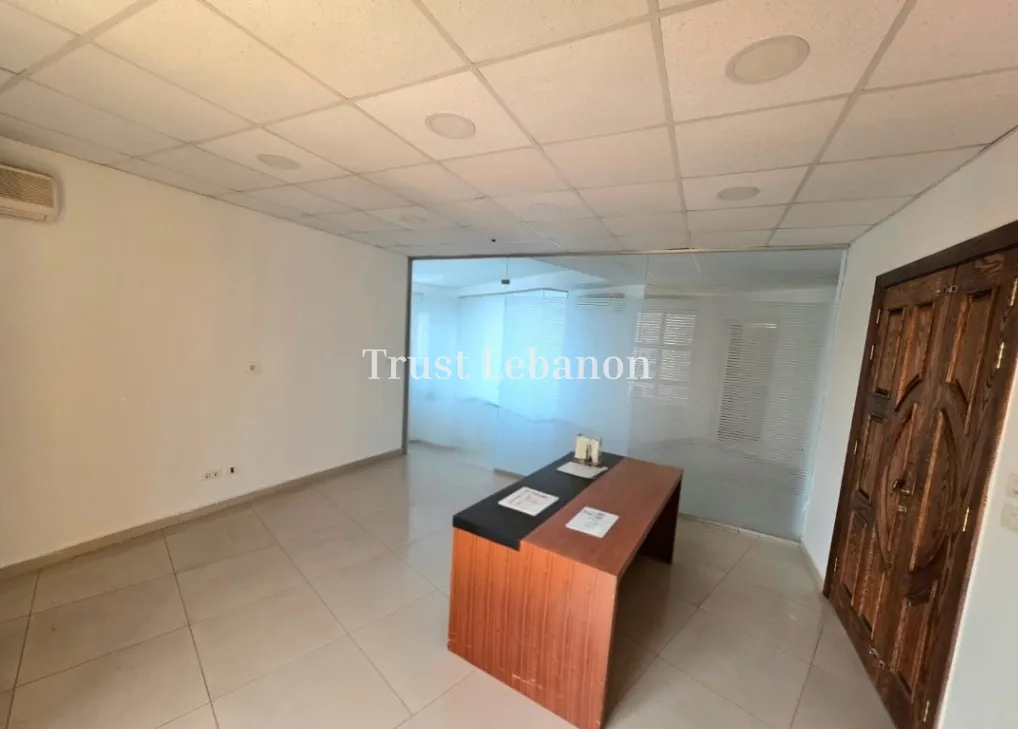 Office for rent in Dekwaneh, Lebanon
