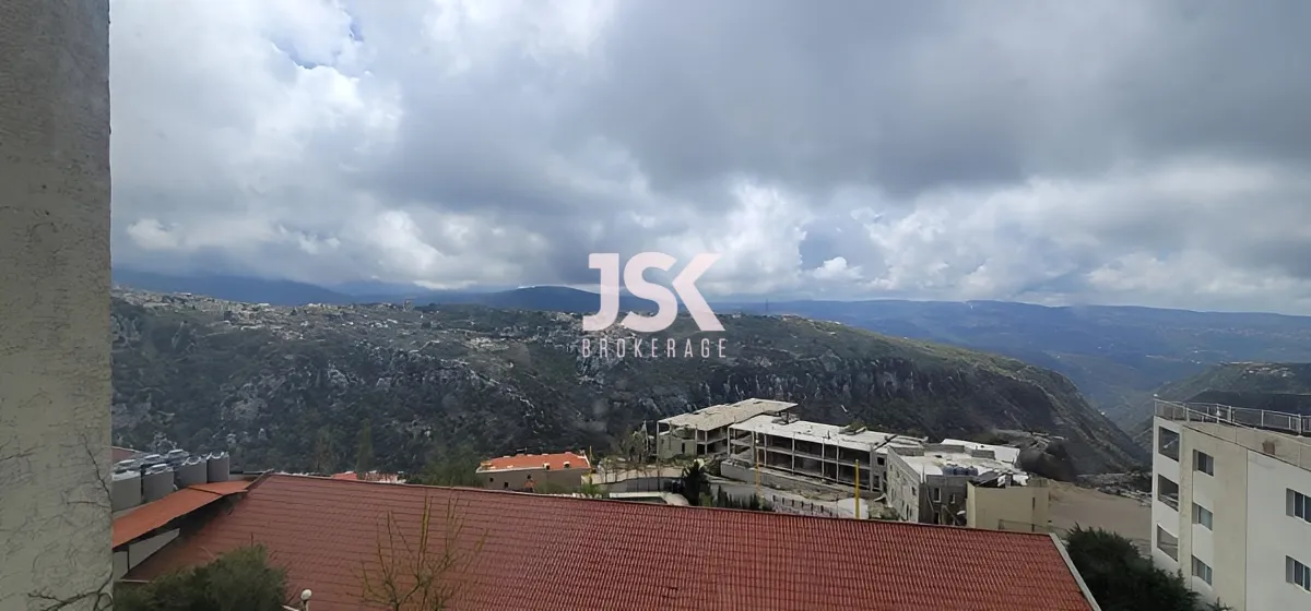 Chalet for sale in Faytroun - 2 bed, 2 bath