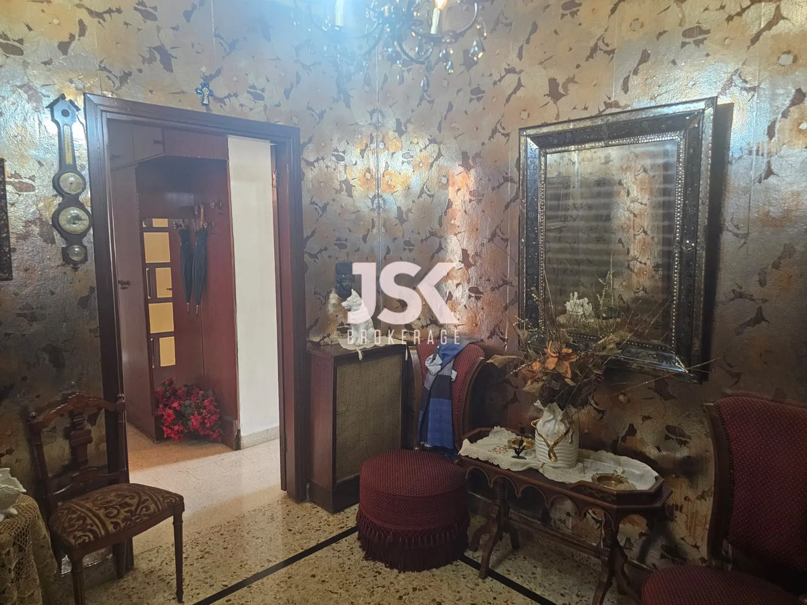 Office for Sale in Jdeideh
