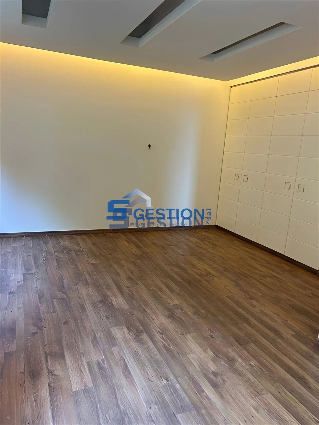 Apartment for Rent in Dik El Mehdi