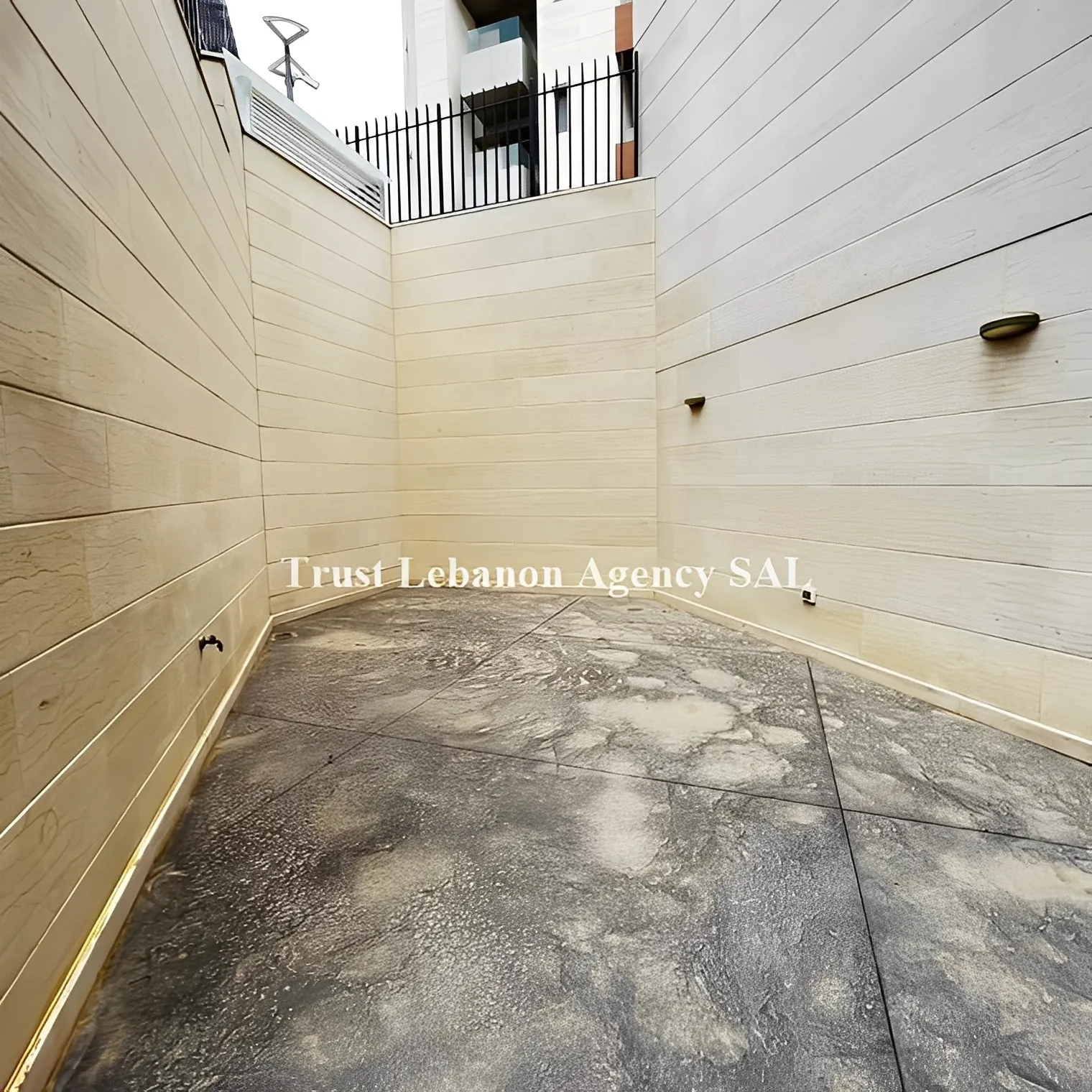Apartment for Sale in Metn Mtayleb Lebanon - 2 bed, 4 bath