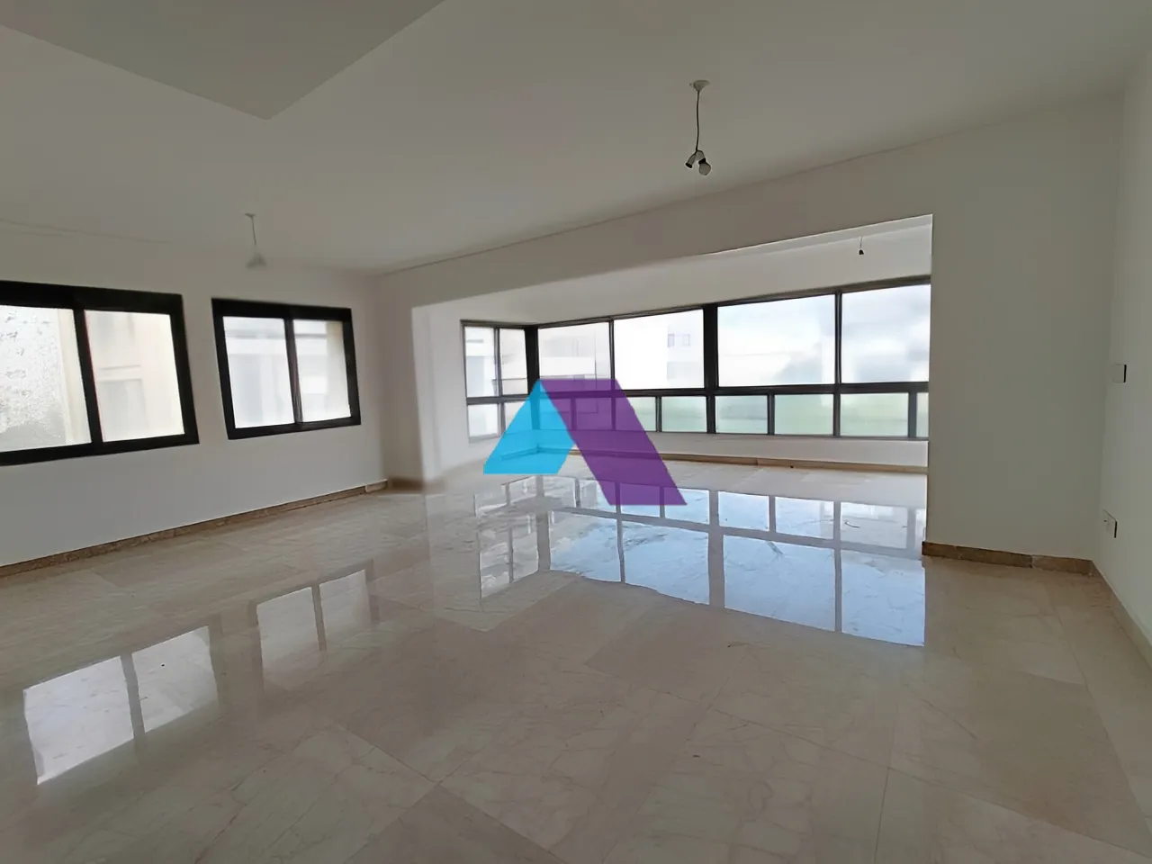 Apartment for Sale in Badaro - 3 bed, 4 bath