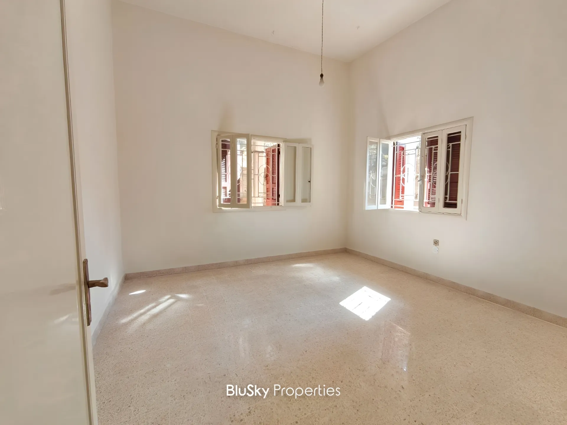 Apartment for rent in Mtayleb