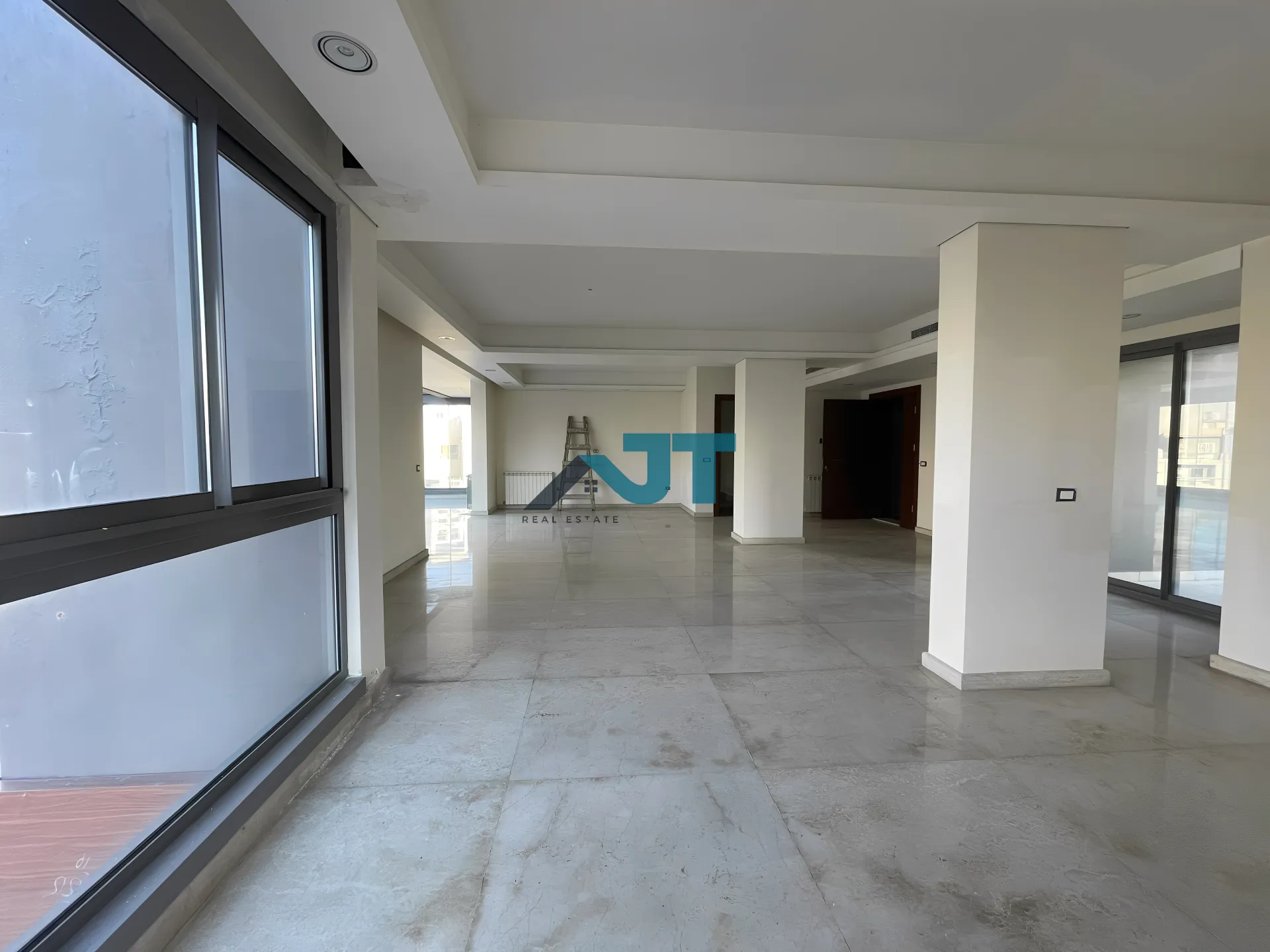 Apartment for Rent in Sioufi