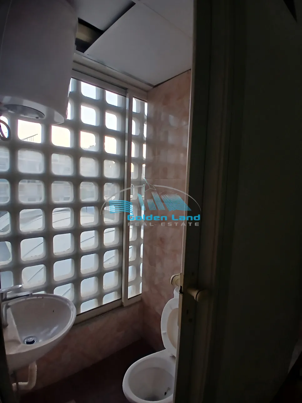 Office for Rent in Sin El Fil