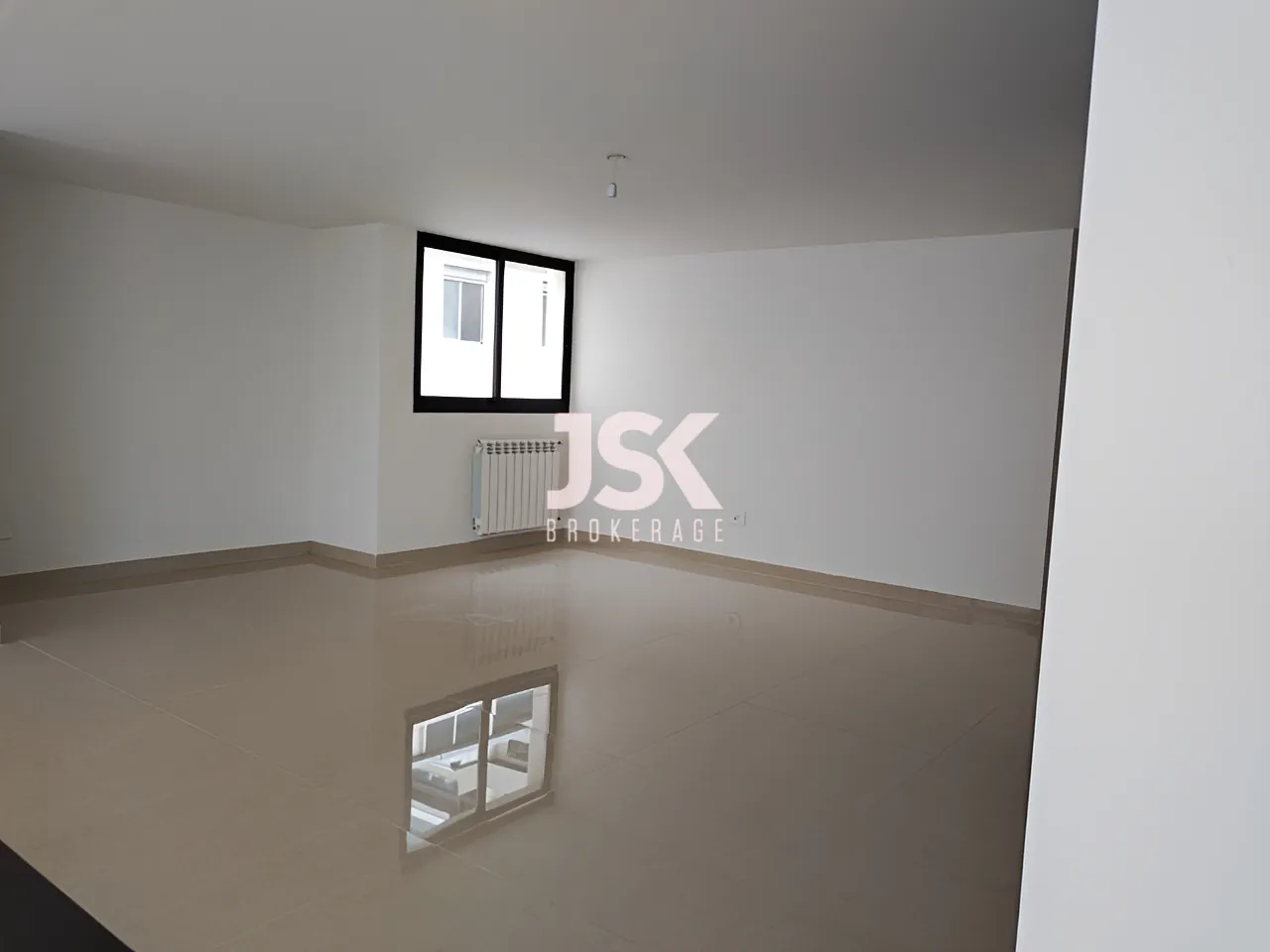 Apartment for Sale in Haret Sakher
