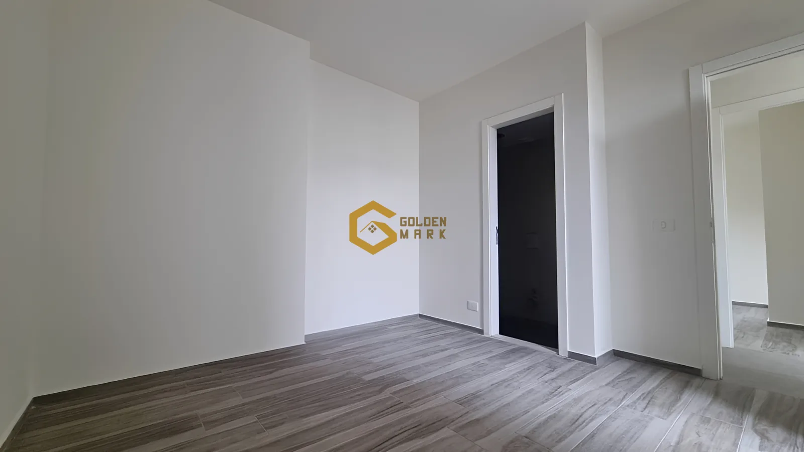 Apartment for Sale in Mazraat Yachoua - 2 bed, 2 bath