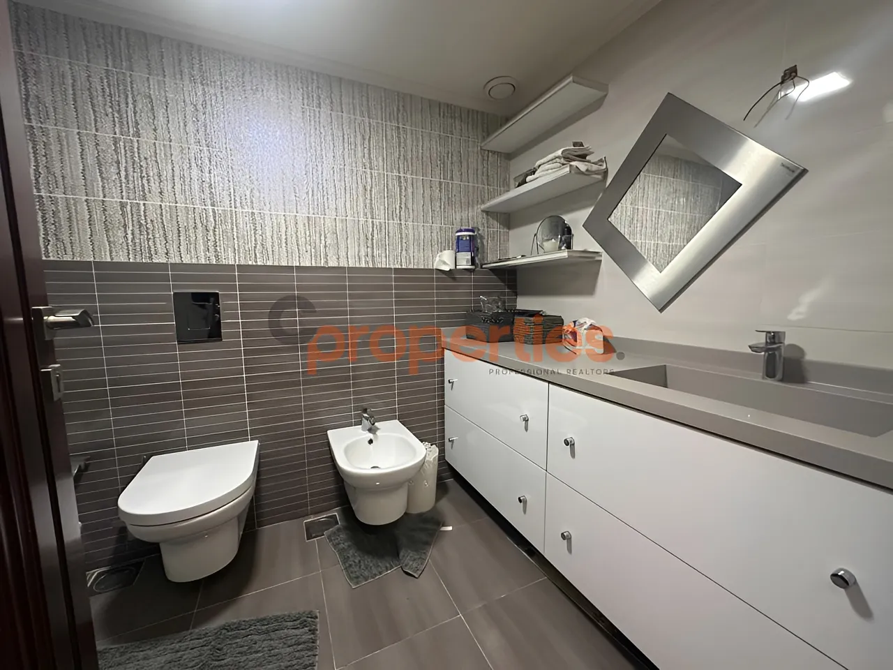 Apartment for Sale in Unesco