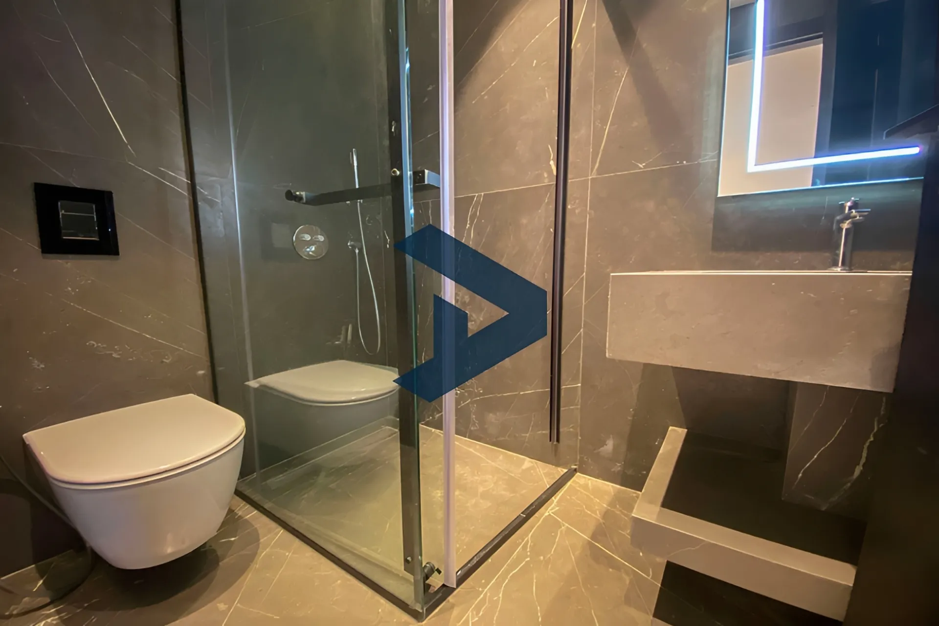Apartment for sale in Raoucheh, Beirut, Lebanon