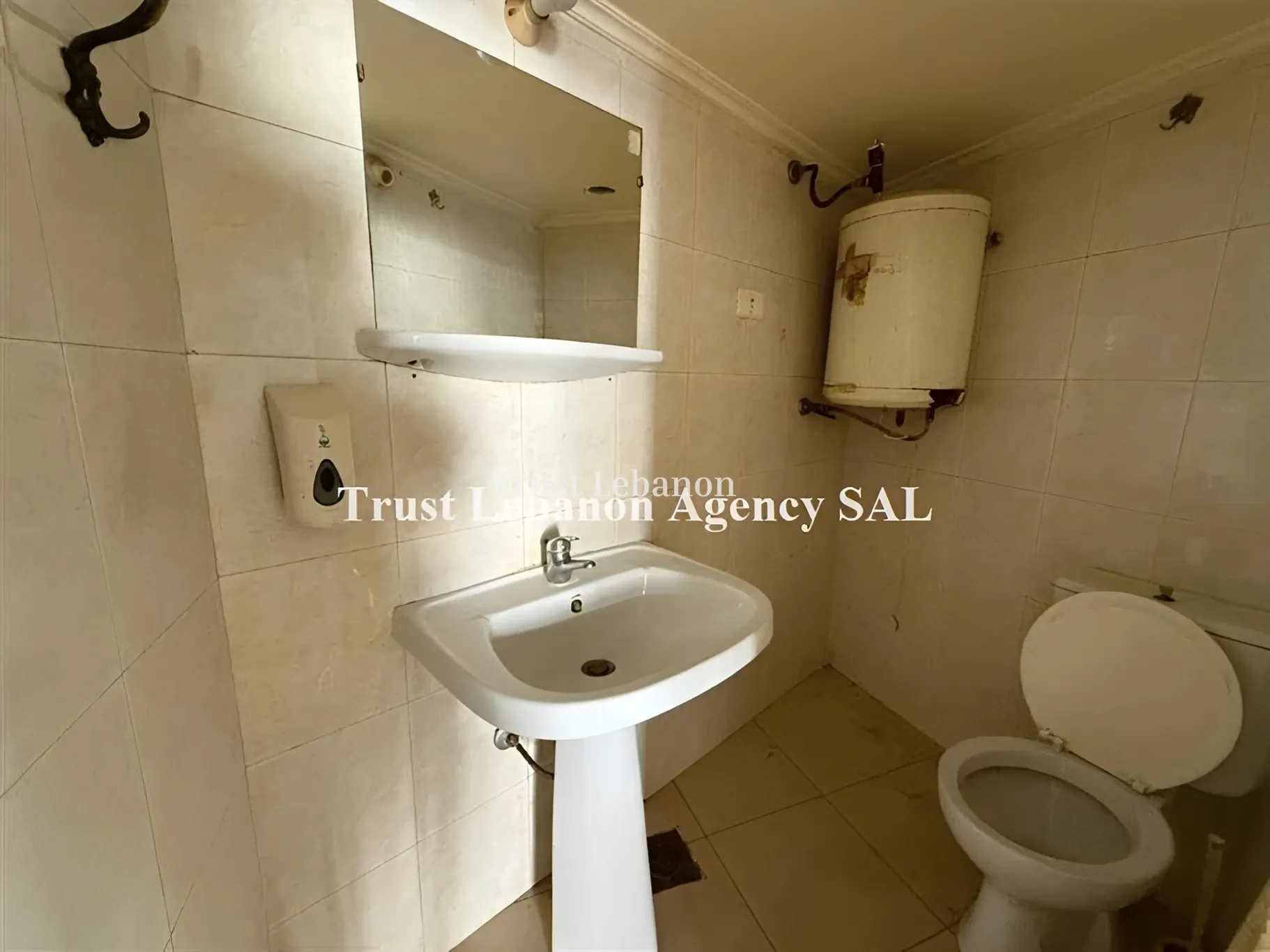 Shop for rent in Ain Saadeh, Lebanon