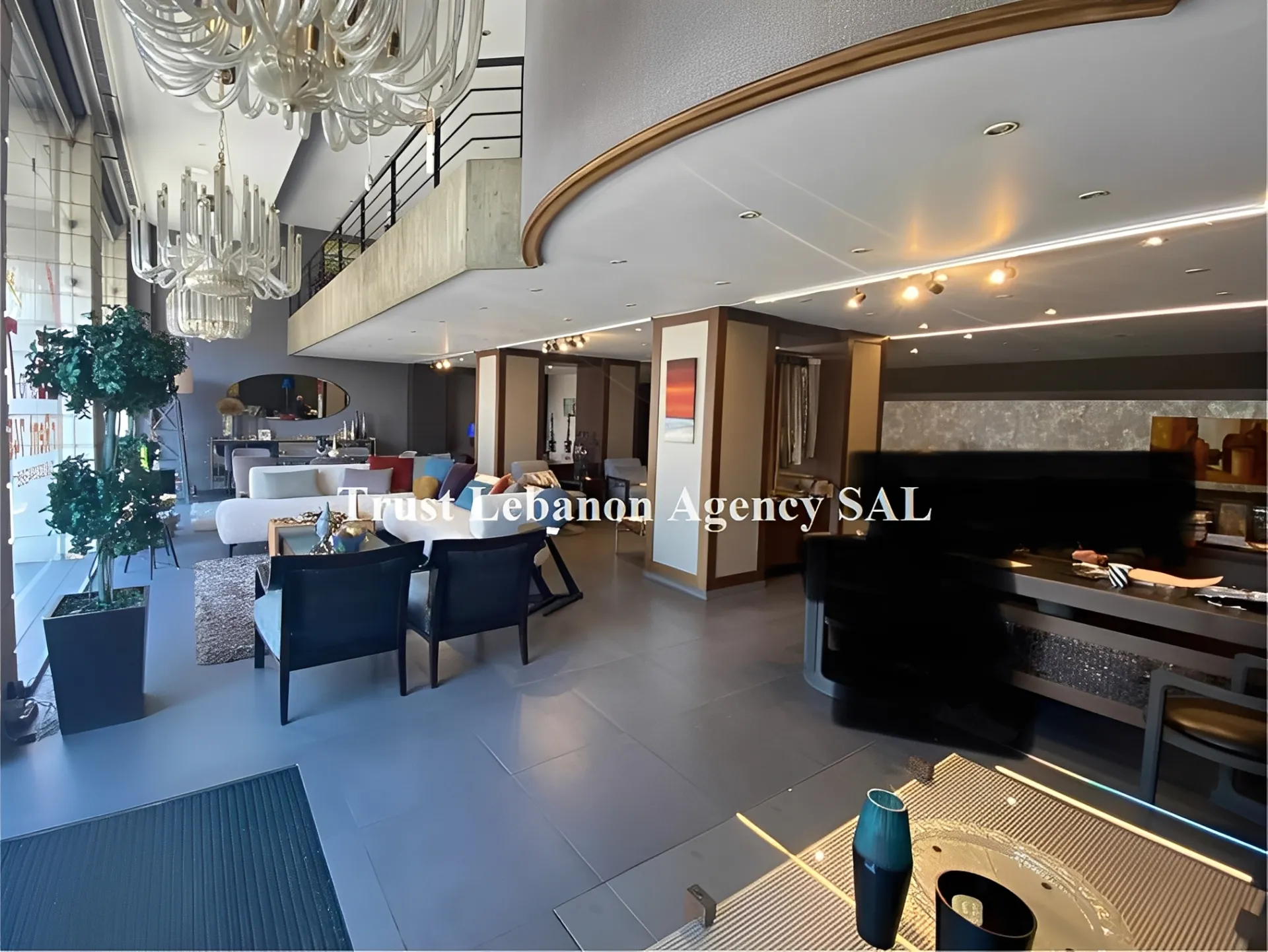 Showroom for rent in Metn, Dbayeh