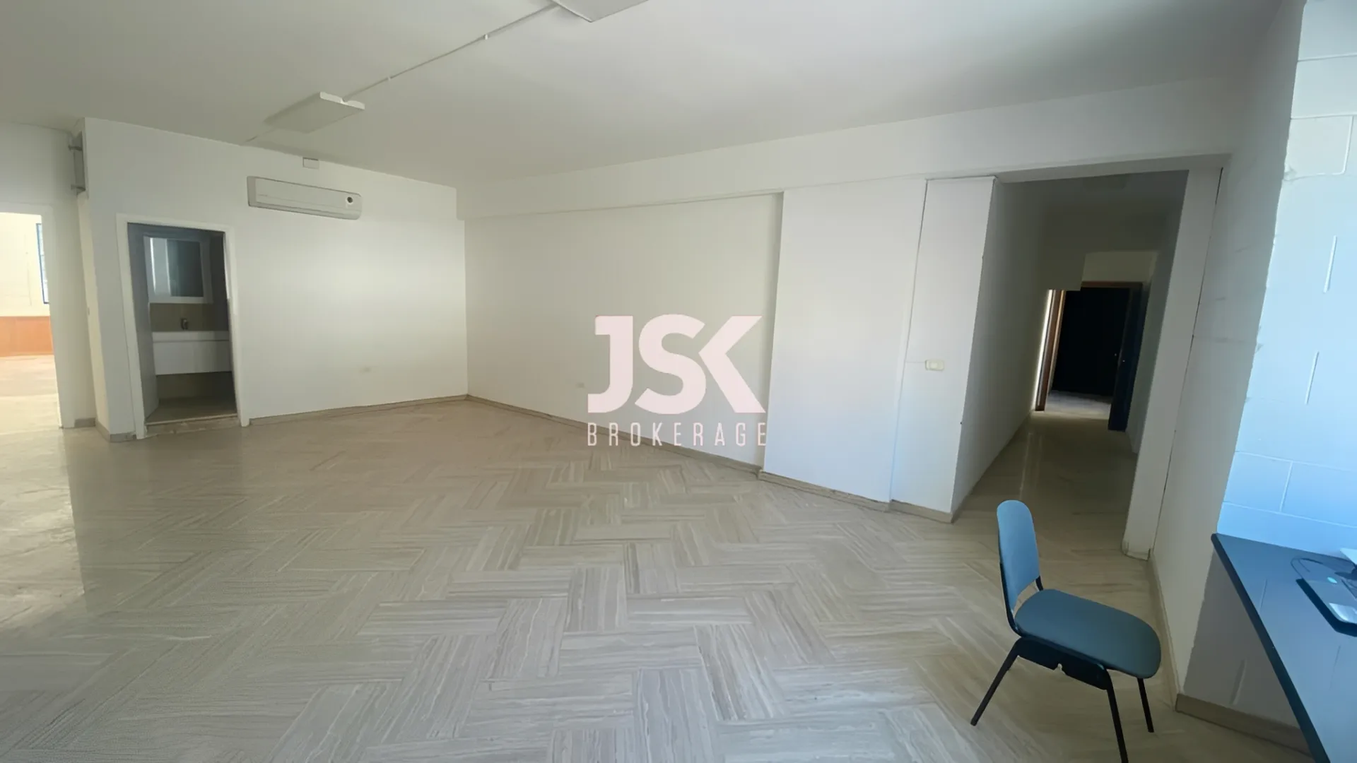 Office for rent in Nahr El Mot، Lebanon