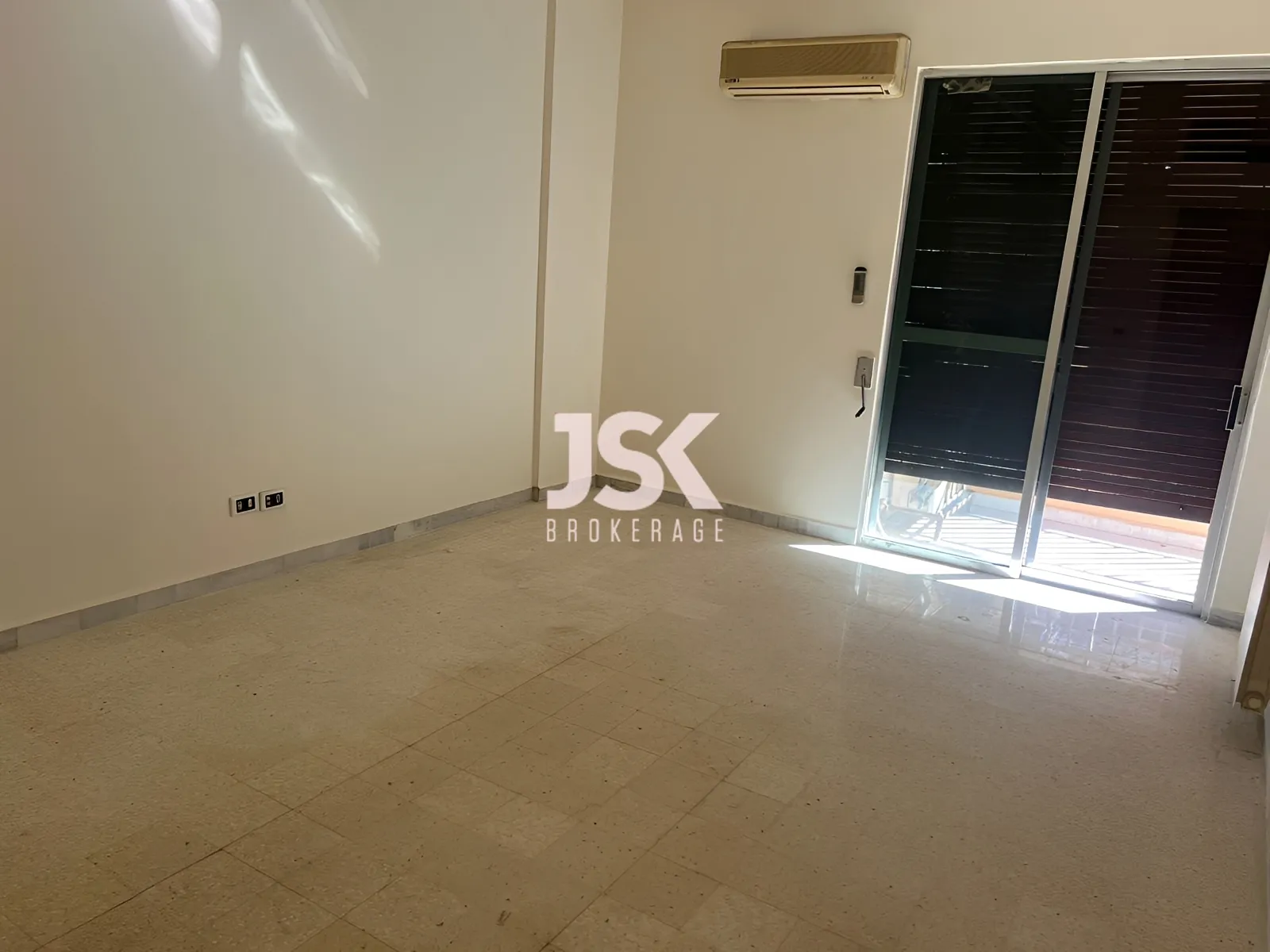Apartment for Sale in Dawhet Aramoun