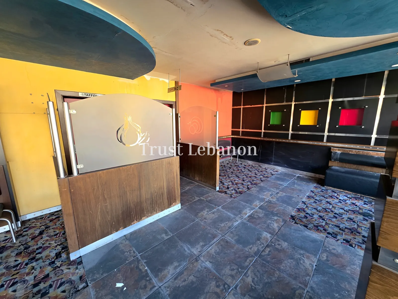 Showroom for rent in Baabda