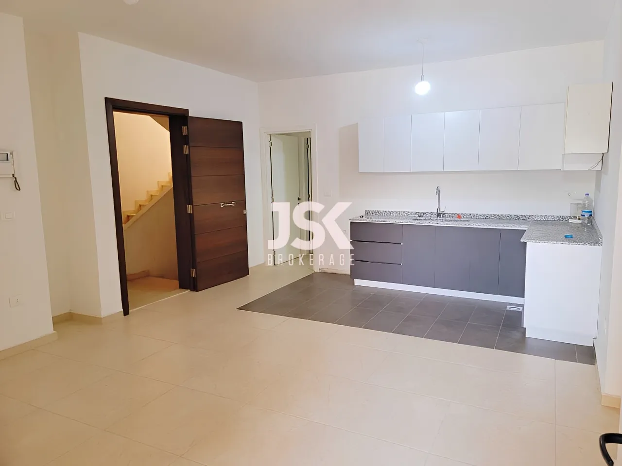 Apartment for Sale in Hosrayel