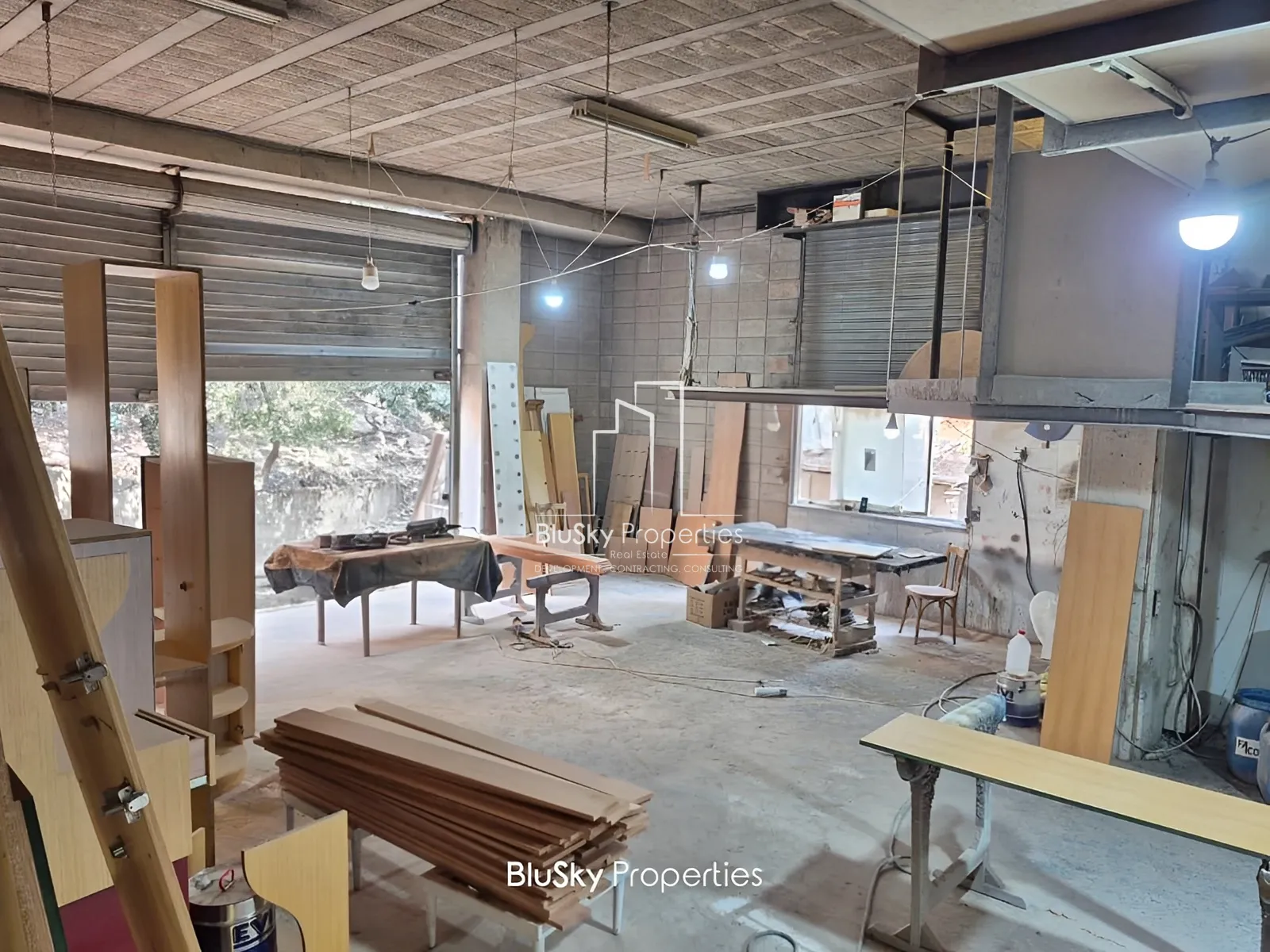 Warehouse for sale in Jdeideh