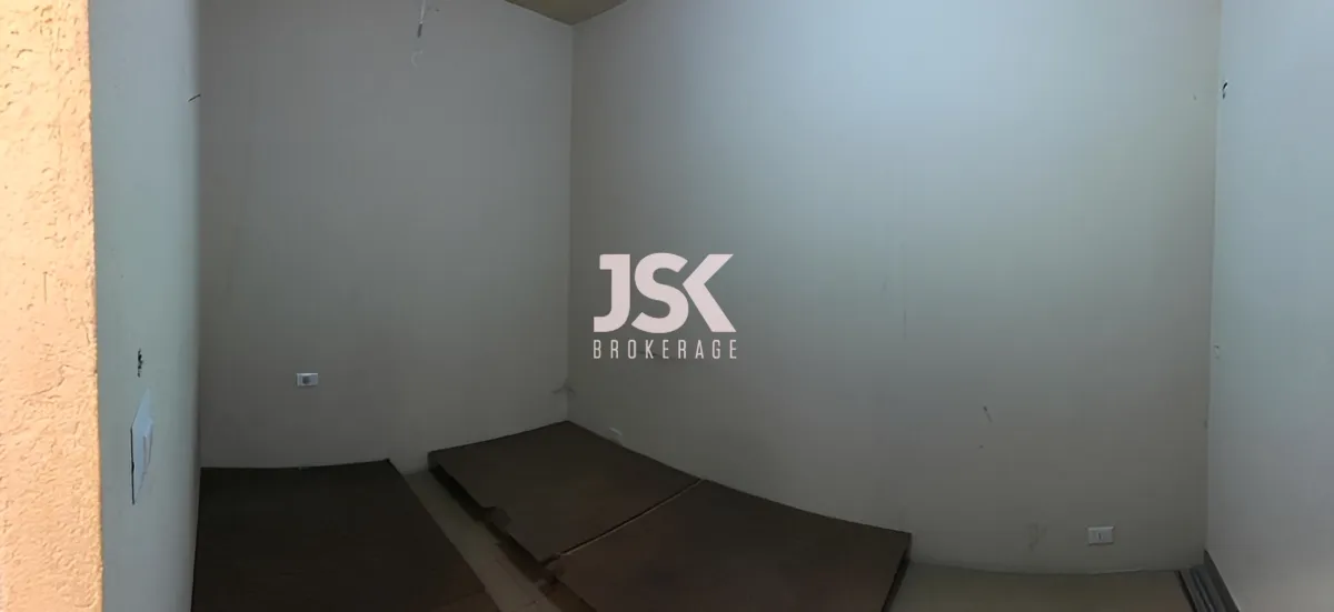 Shop for rent in Achrafieh