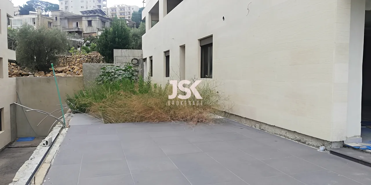 Apartment for Sale in Cornet Chahwan