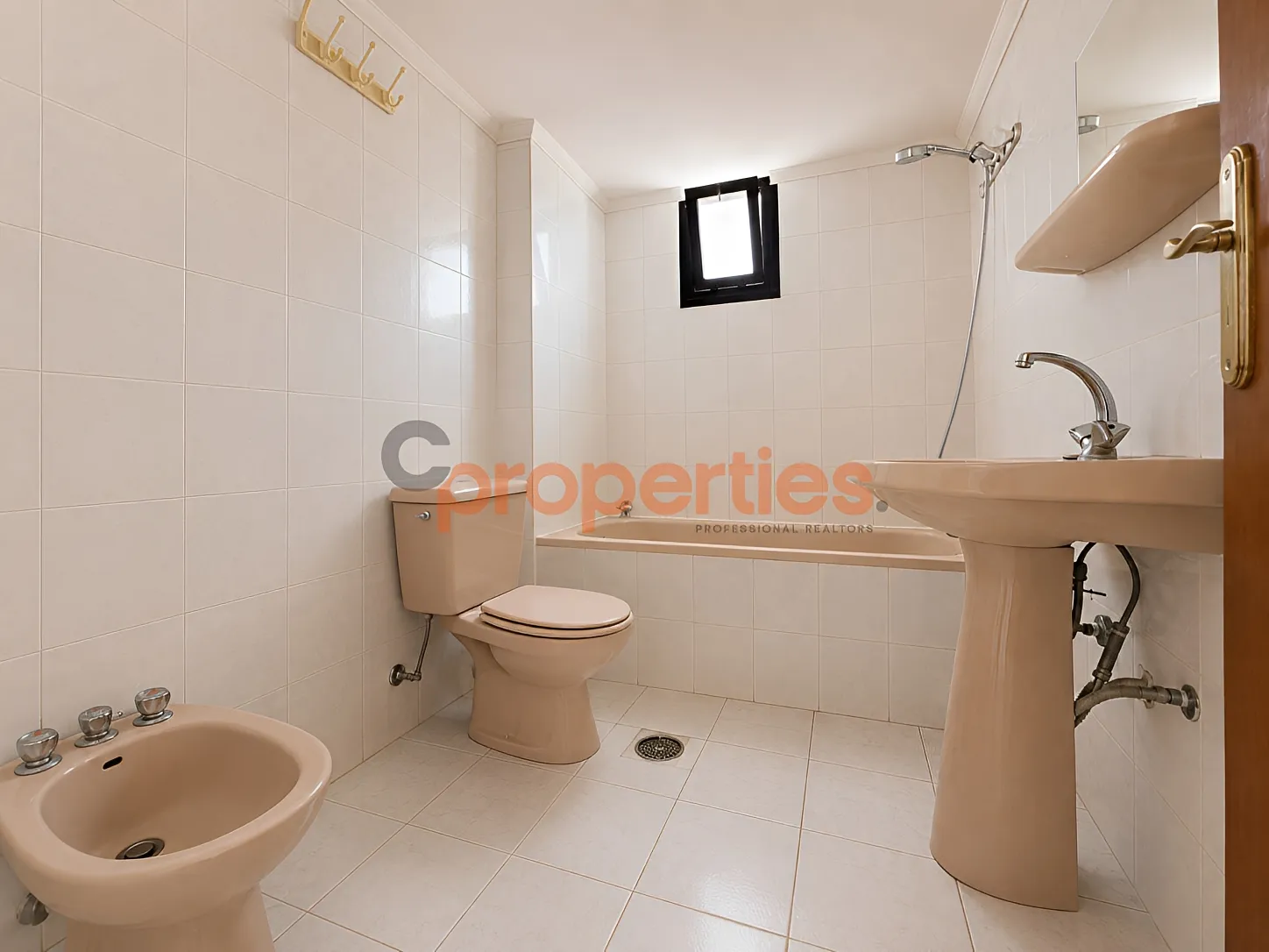 Apartment for Rent in Haret Sakher