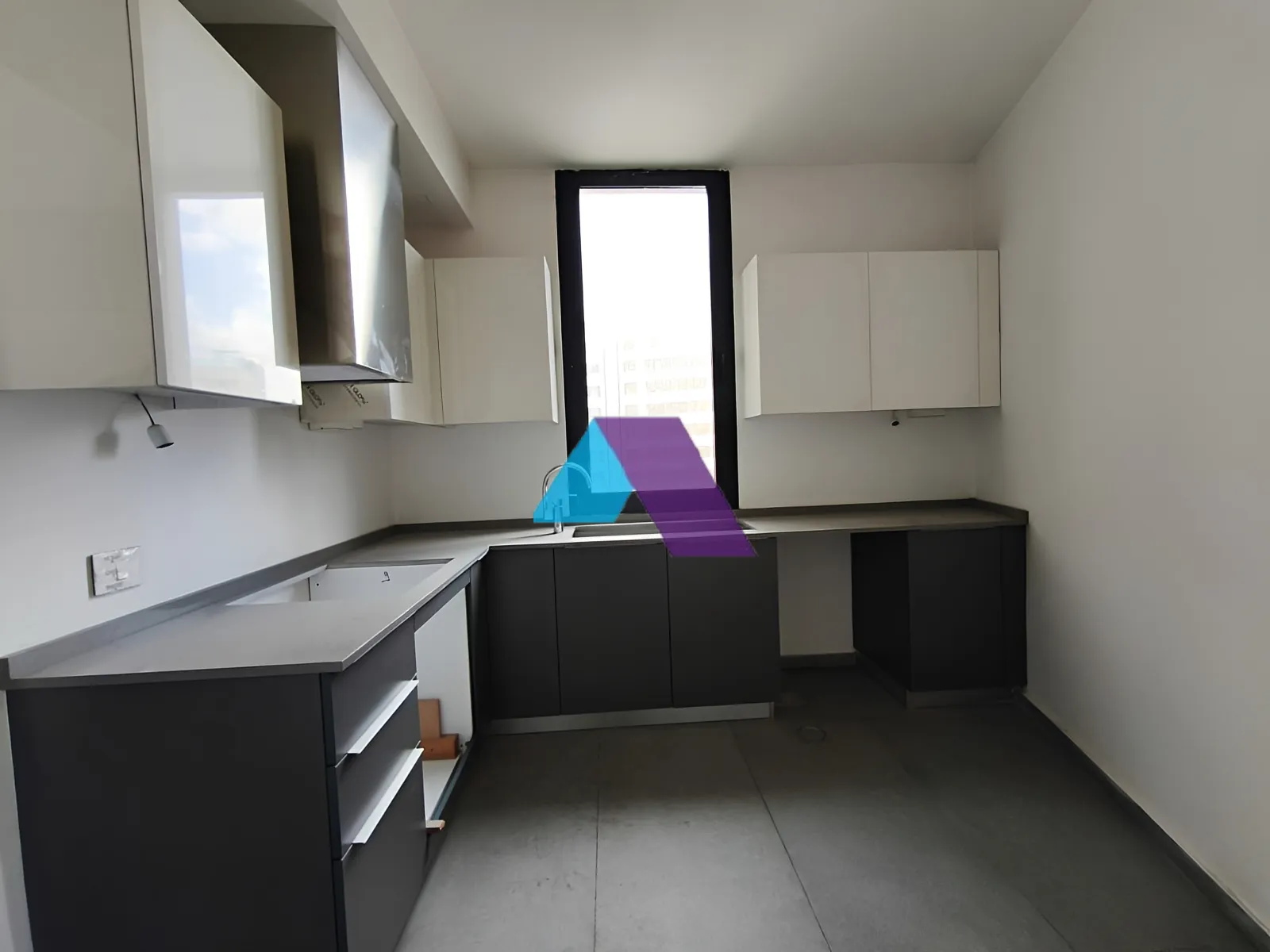 Apartment for Sale in Syoufi - 3 bed, 3 bath