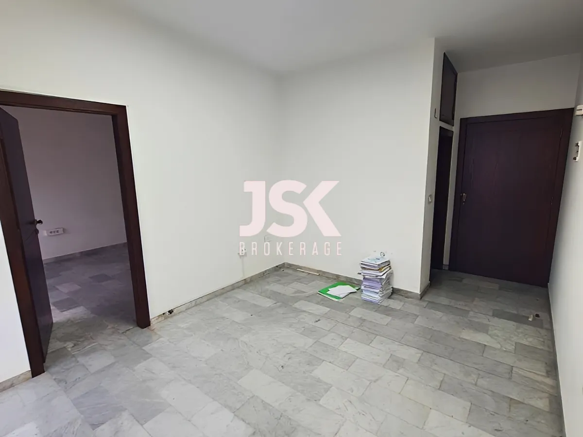 Office for rent in Kfar Hbab, Lebanon
