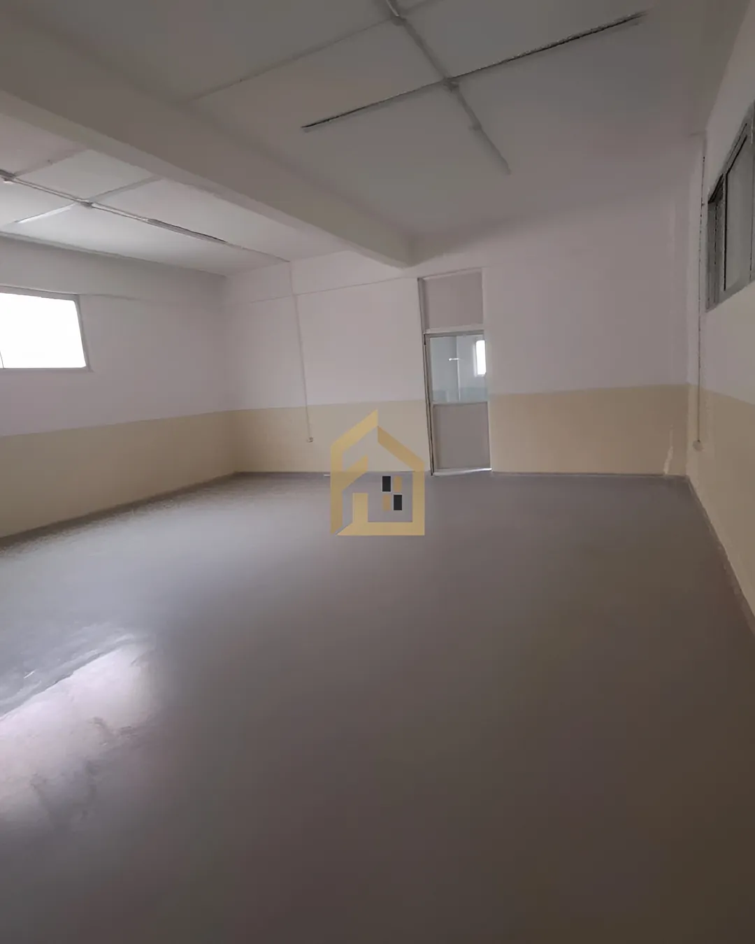 Warehouse for rent in Sin El Fil, Lebanon