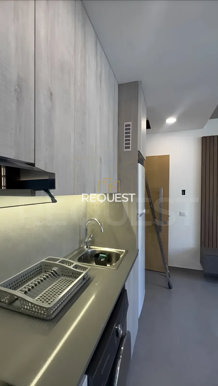 Studio for rent in Spears, beirut, lebanon