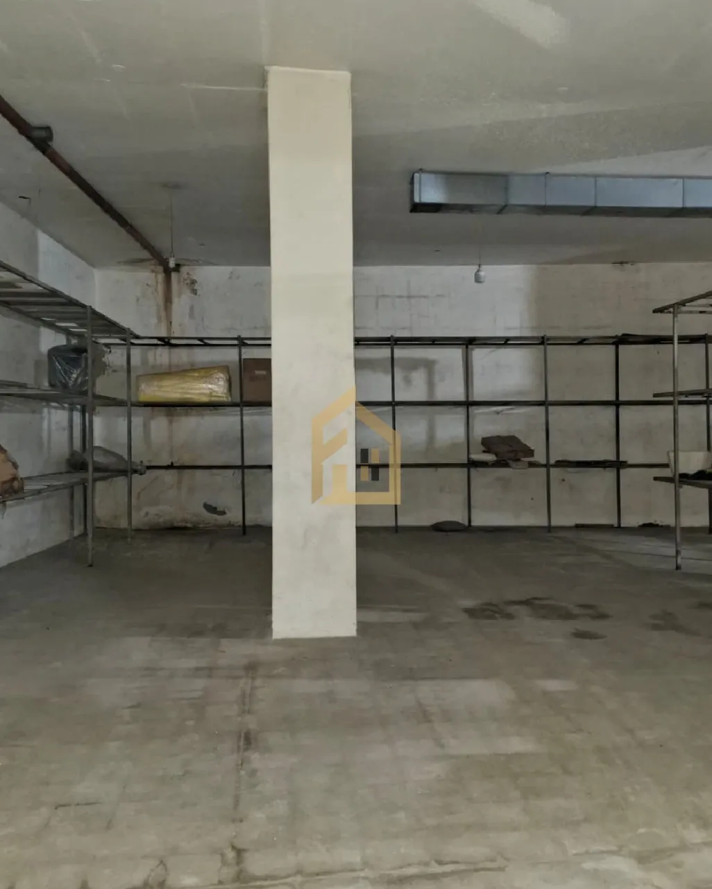Warehouse for rent in Dekwaneh, Lebanon