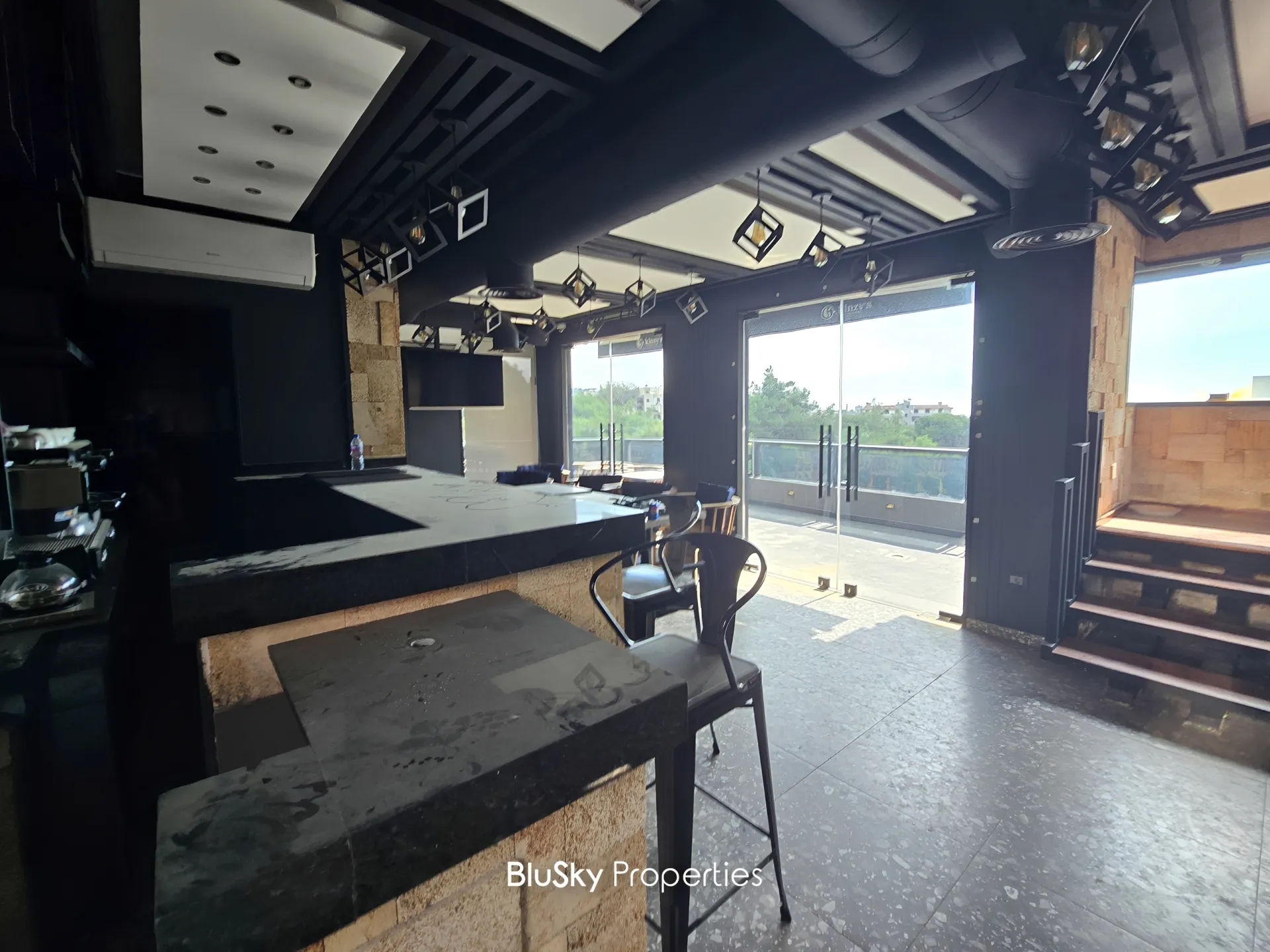 Shop for rent in Mansourieh, lebanon