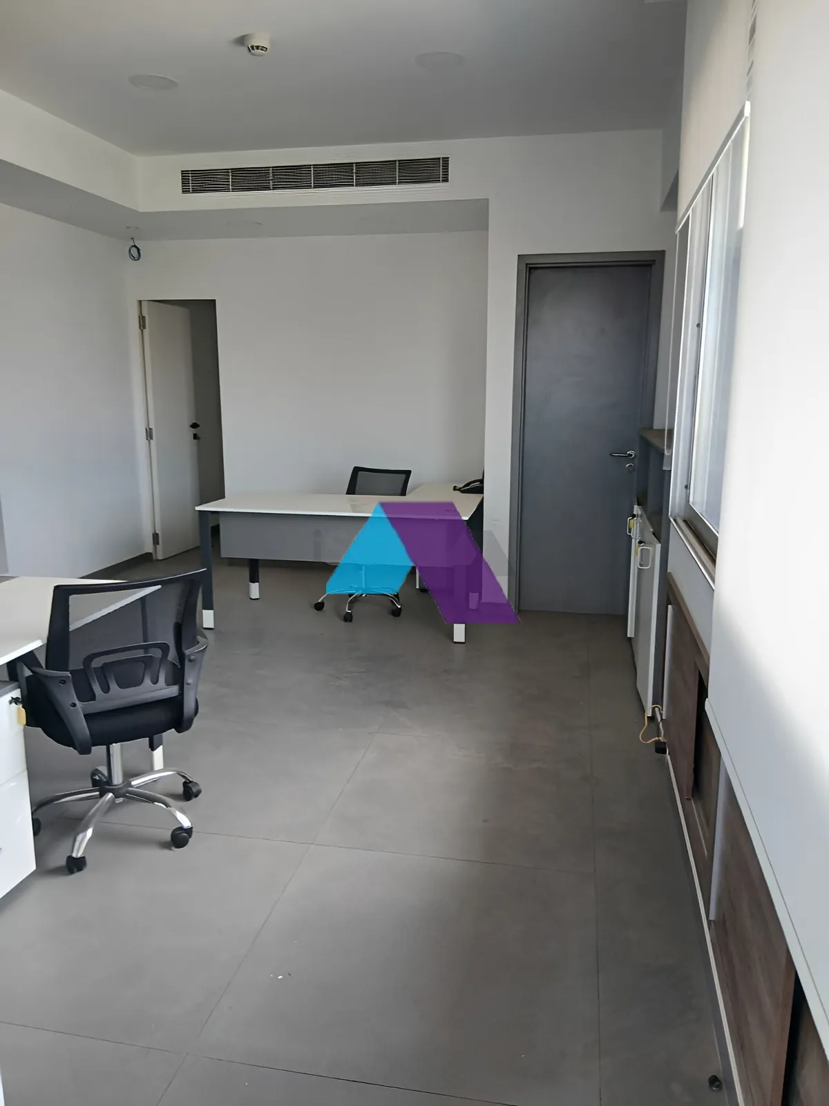 Office for Sale in Sin El Fil