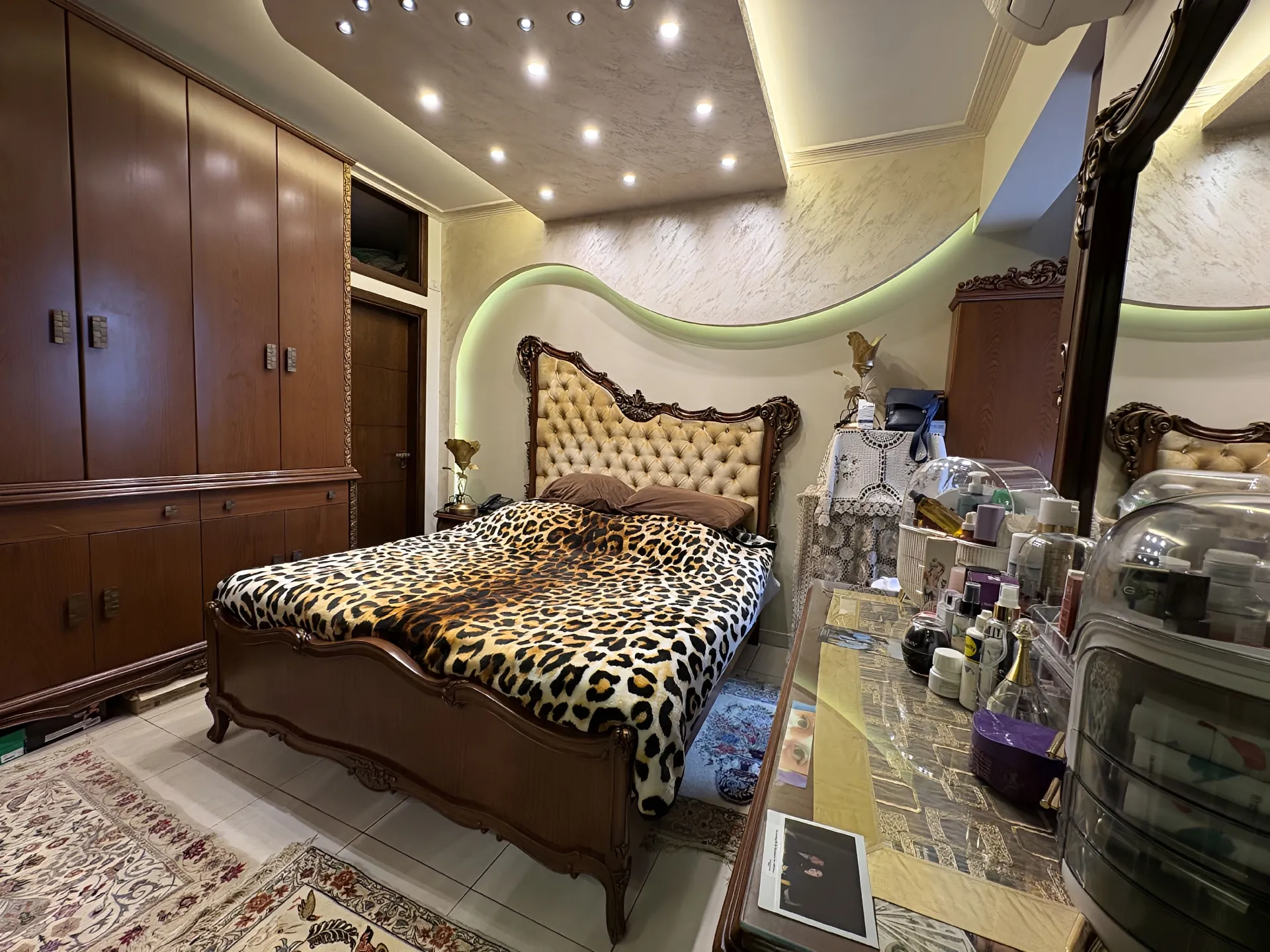 Apartment for sale in Msaytbeh, beirut, lebanon - 3 bed, 4.0 bath
