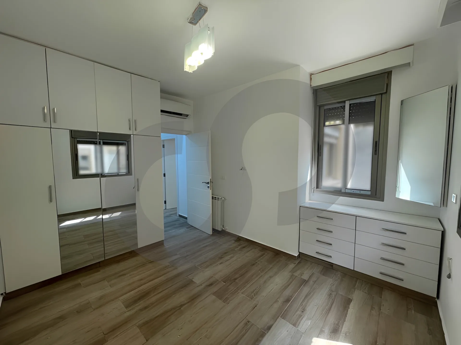 Building for Sale in Mar Takla