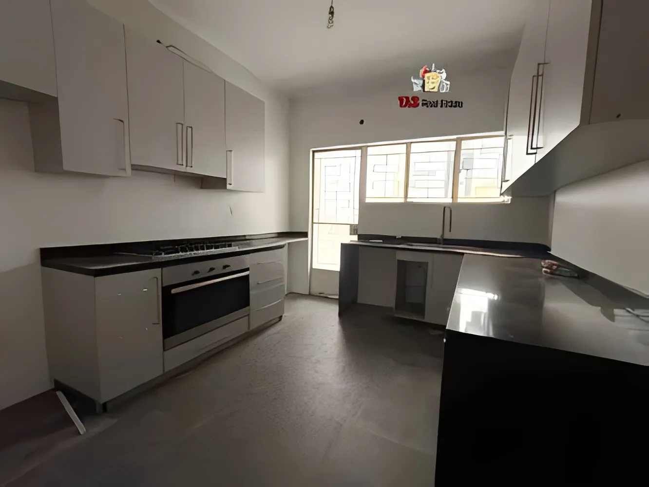 Apartment for Rent in Gemmayzeh - 3 bed, 4 bath