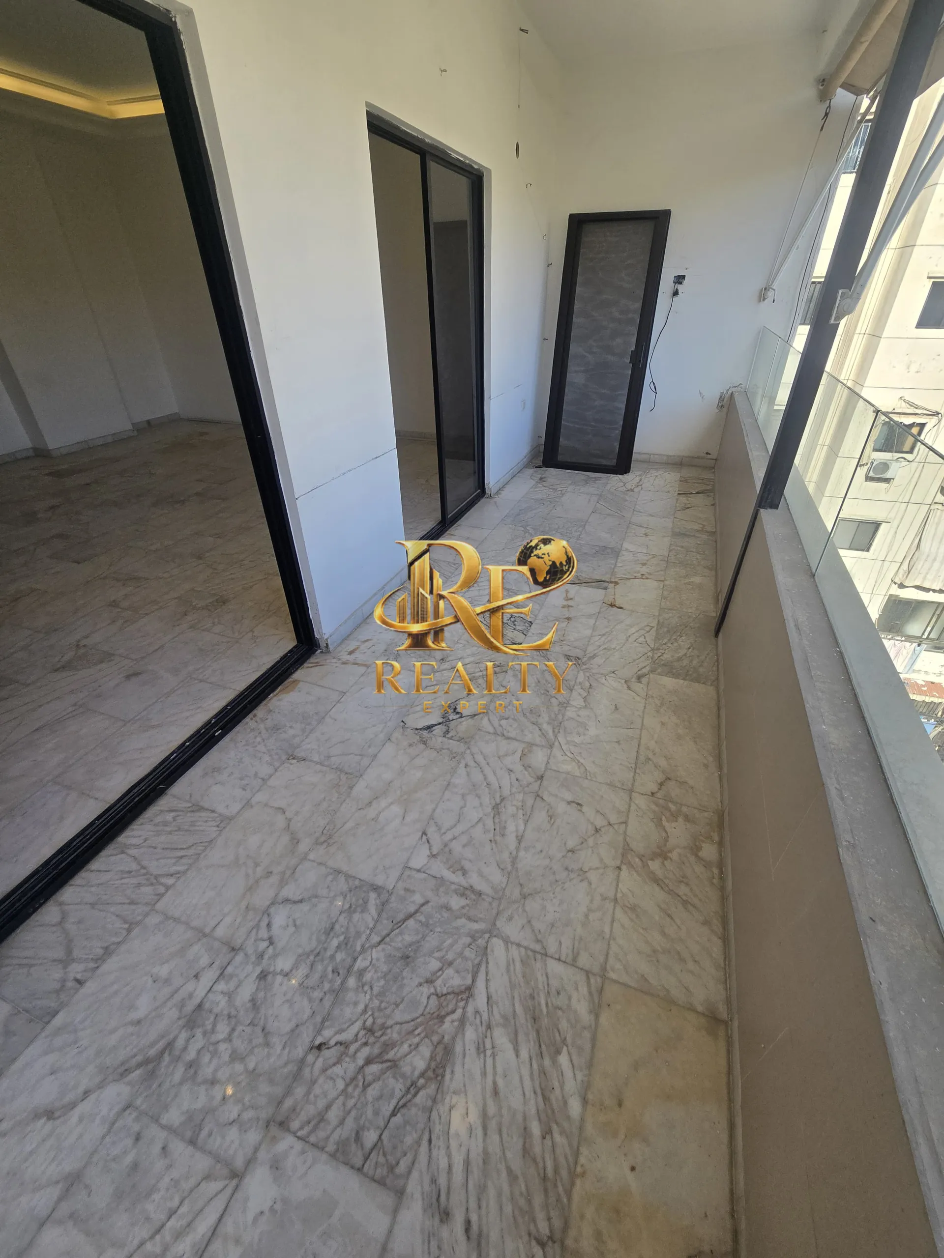 شقة for sale in حدث، لبنان
