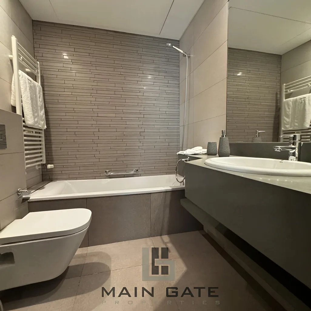 Apartment for Sale in Minet El Hosn, Bayrut, Lebanon