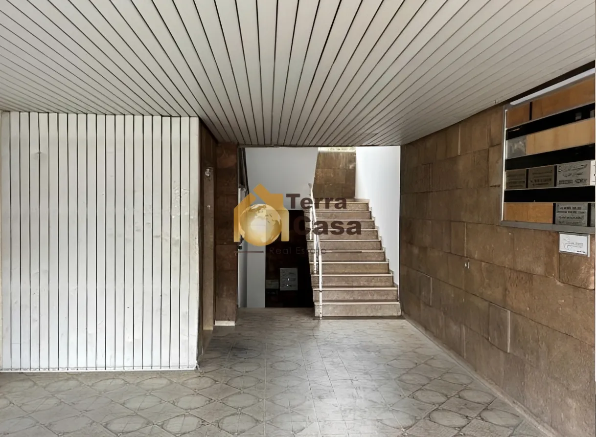Commercial for sale in Baabda