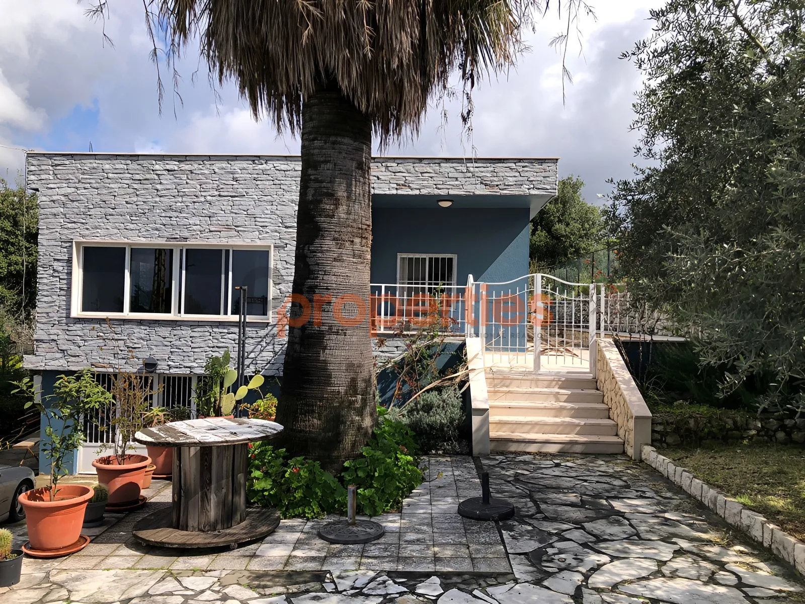 House for Sale in Aabeidat