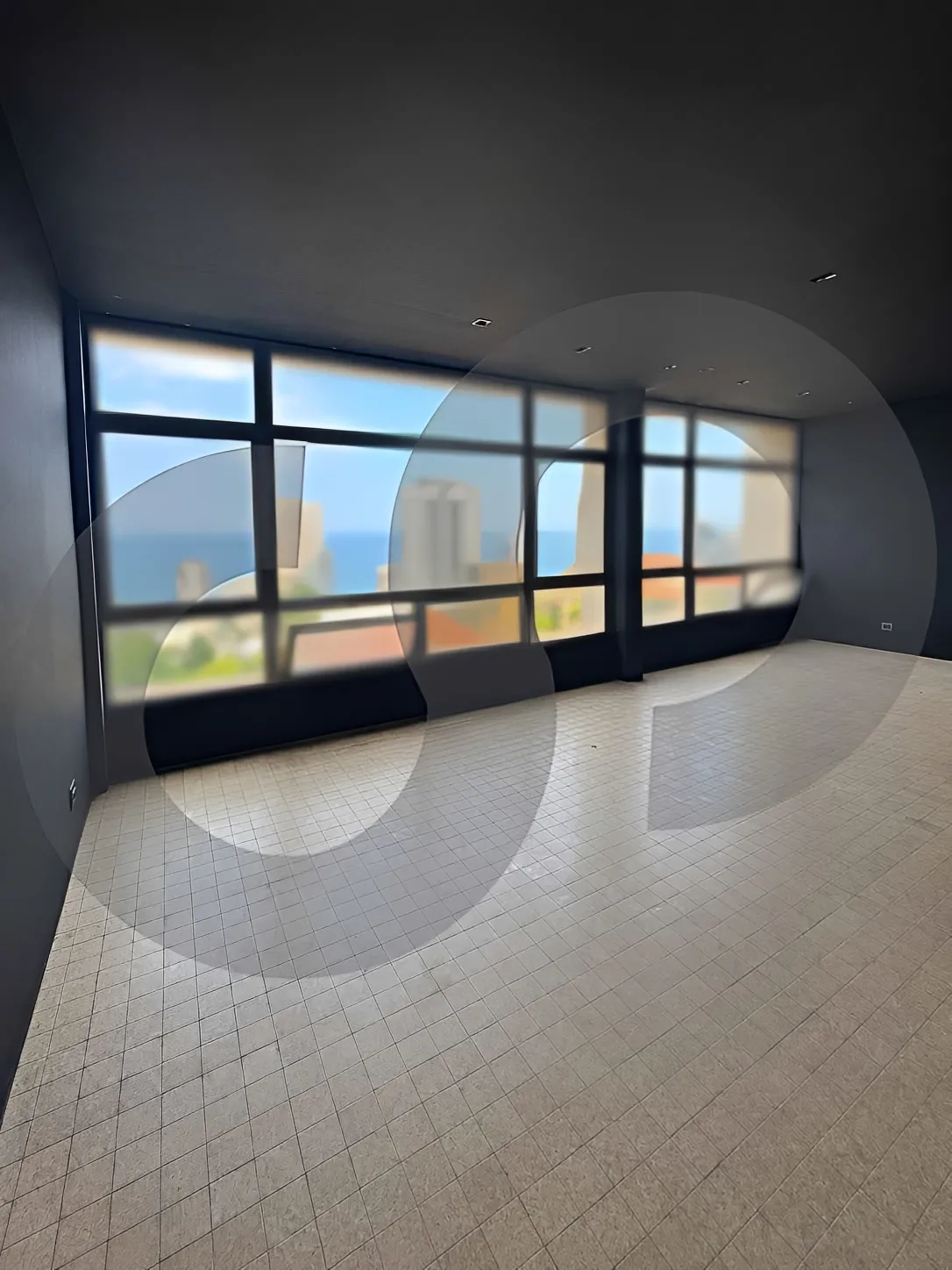 Commercial Property for Rent in Ras