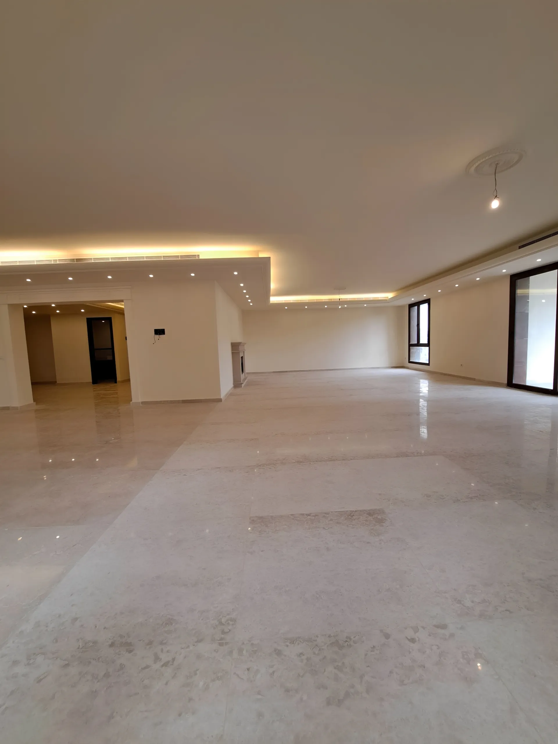 Apartment for Sale in Yarzeh - 4 bed, 7 bath