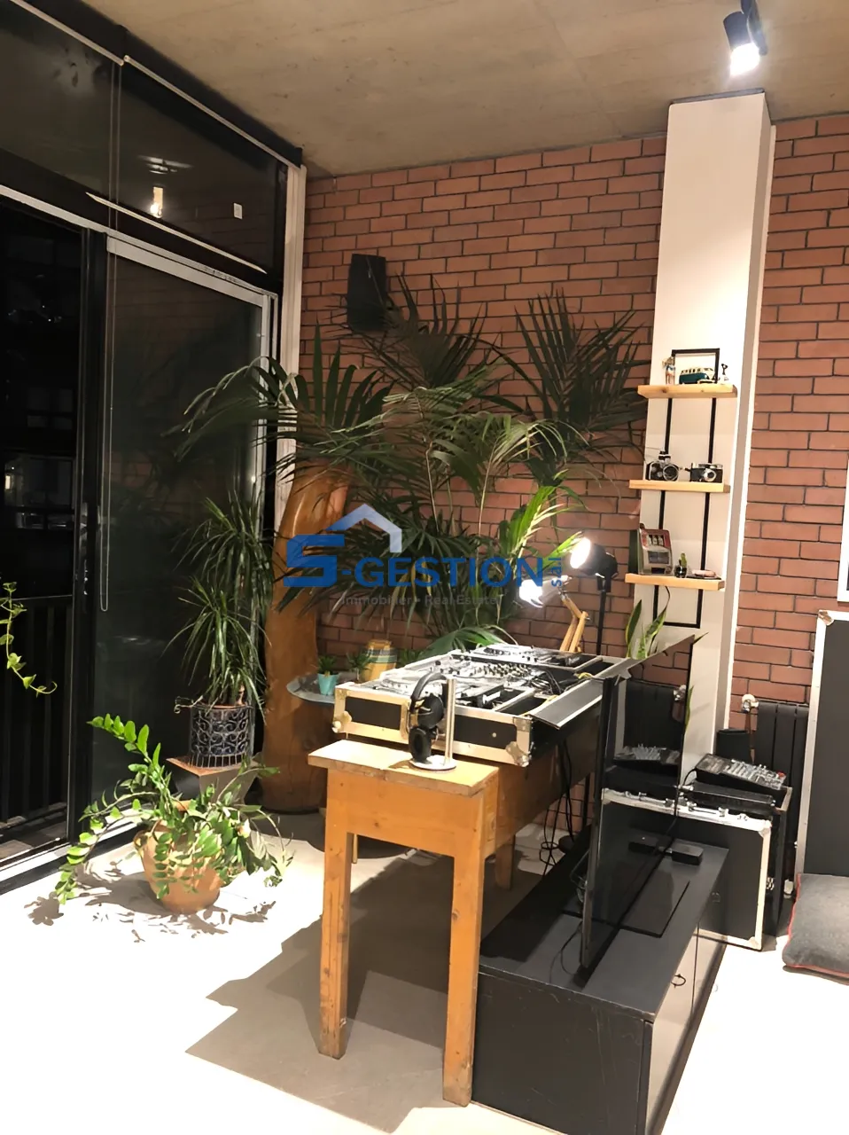 Apartment for Rent in Achrafieh