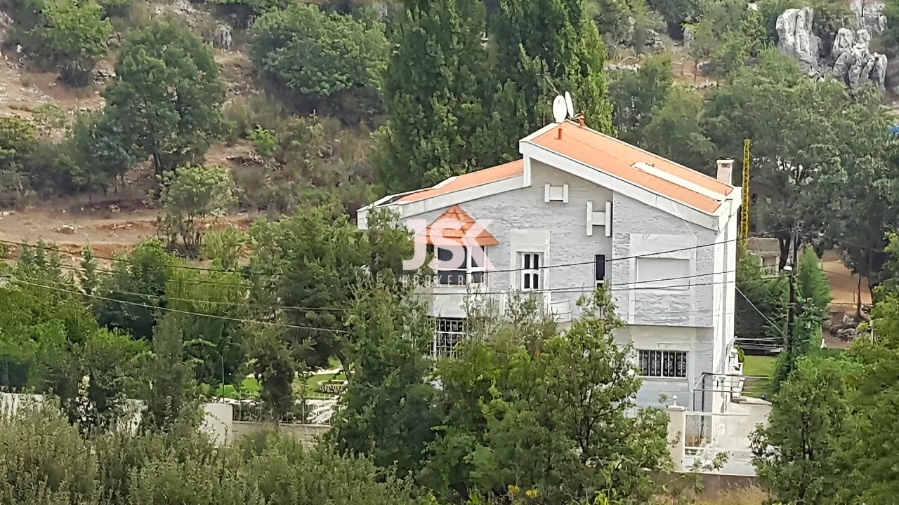 Villa for Rent in Beqaatet Aachqout
