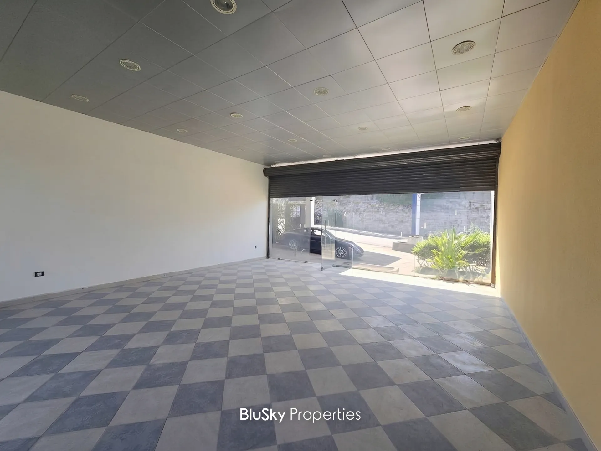 Shop for rent in Araya, lebanon