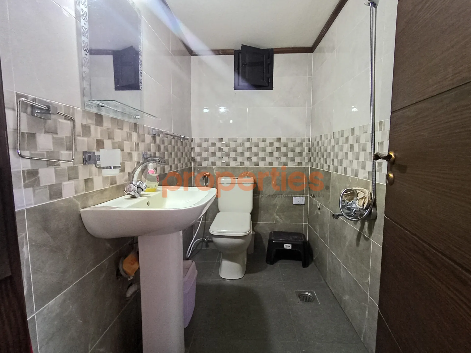 Apartment for Rent in Chekka