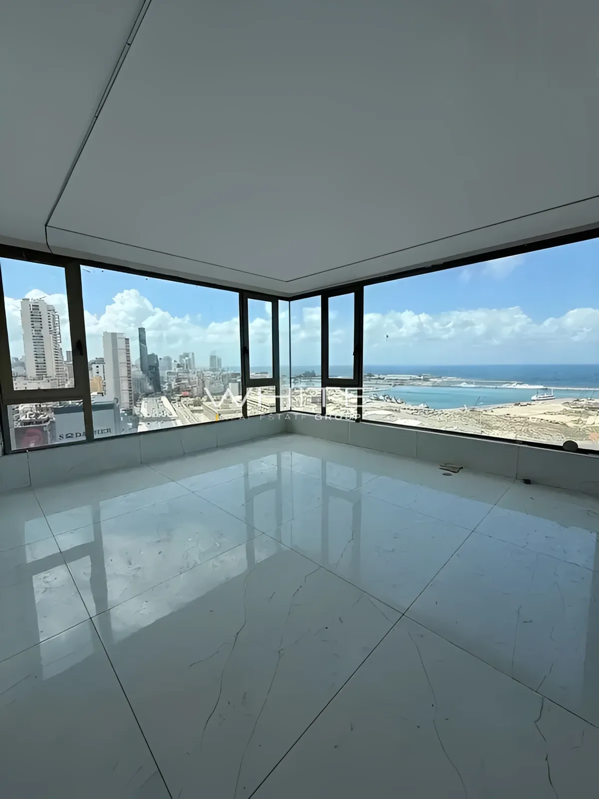 Apartment for Sale in Gemmayze - 4 bed, 5 bath